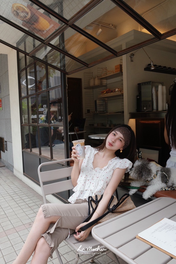 V領碎花綁帶蛋糕上衣